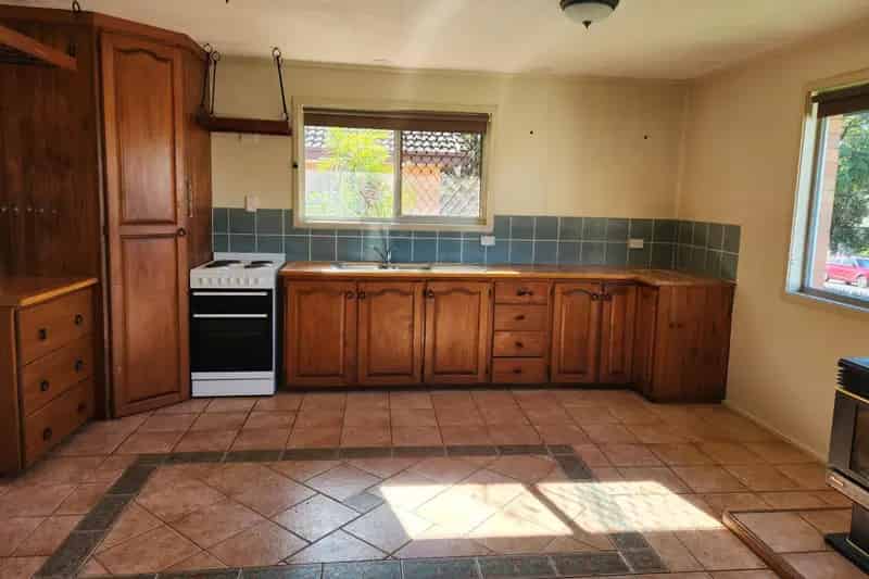 Real Estate For Lease - 79 Aspinall Street - Leichhardt , QLD