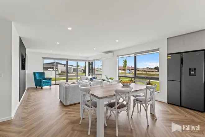 Apartment For Sale in Ulverstone, Tasmania