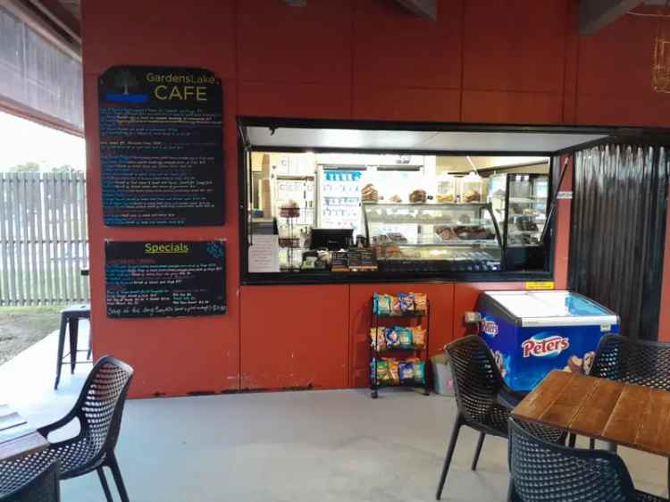 Busy Lakeside Cafe in a Tourist Location – Ararat, VICTORIA