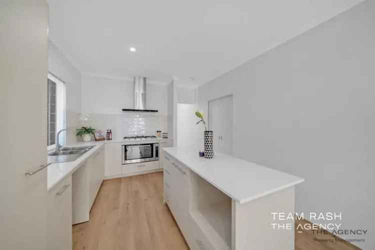 Lease Modern House in Caversham with Park Views and Stunning Features