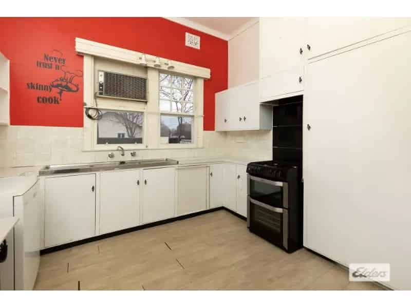 Terrific Central Albury Location