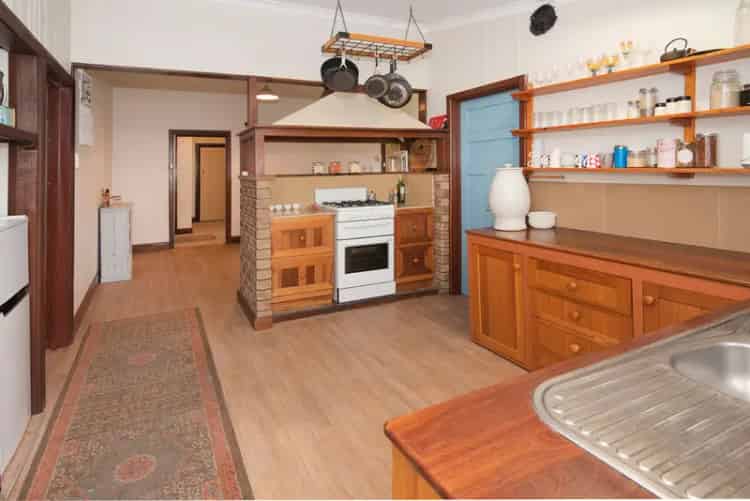 Potential Plus on a Whopping 852m2
