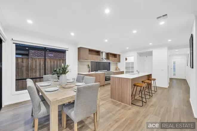 House For Sale , 44, Codrington Road, Melbourne, Victoria