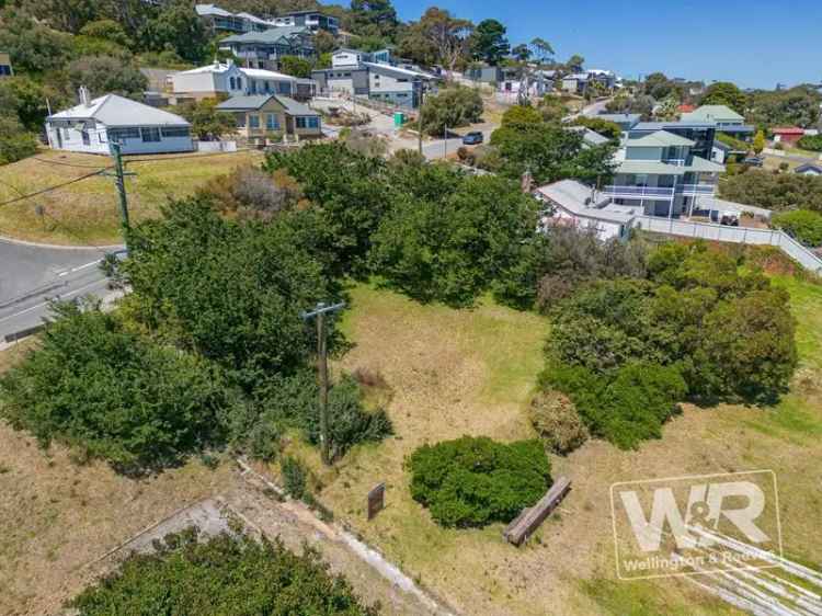 CBD Real Estate: Prime Lot with Water View Potential