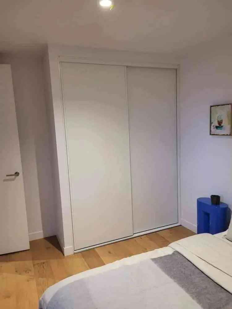 2 rooms apartment of 209 m² in Melbourne