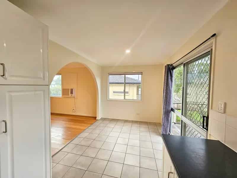 Comfortable & Convenient Living Highset Home