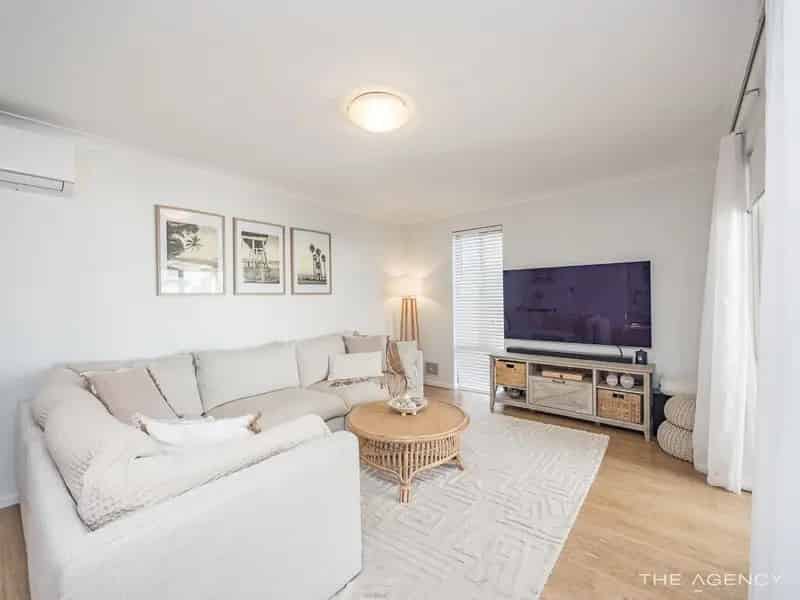 Duplex/Semi-detached For Sale - 6A Madana Place, Craigie WA 6025