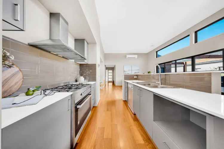 Stunning Family Home in Mernda 4 Bed 2 Bath