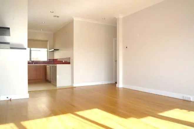 Apartment For Rent , 36, Glamis Road, Melbourne, Victoria