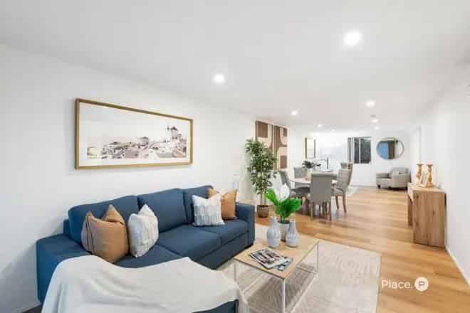 House For Sale , 15, Tarling Street, City of Brisbane, Queensland