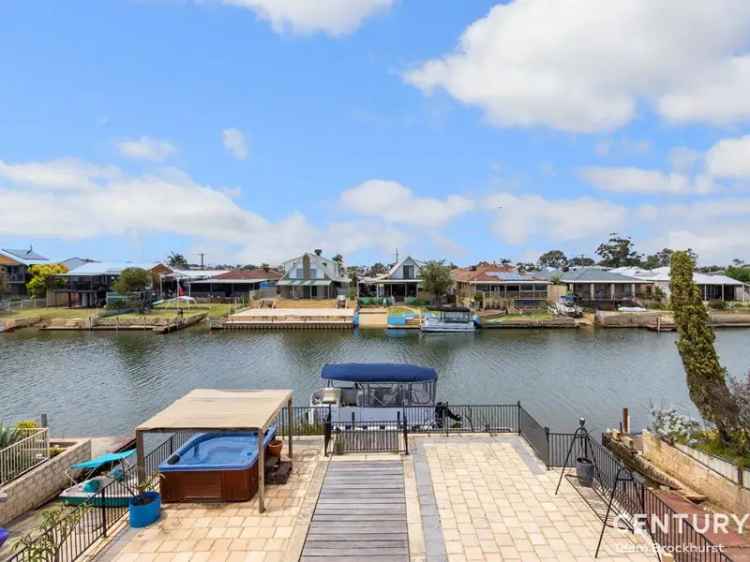 Canal Front Home 3 Bed 2 Bath 612sqm Block