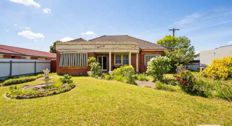 House For Sale in Albury, New South Wales