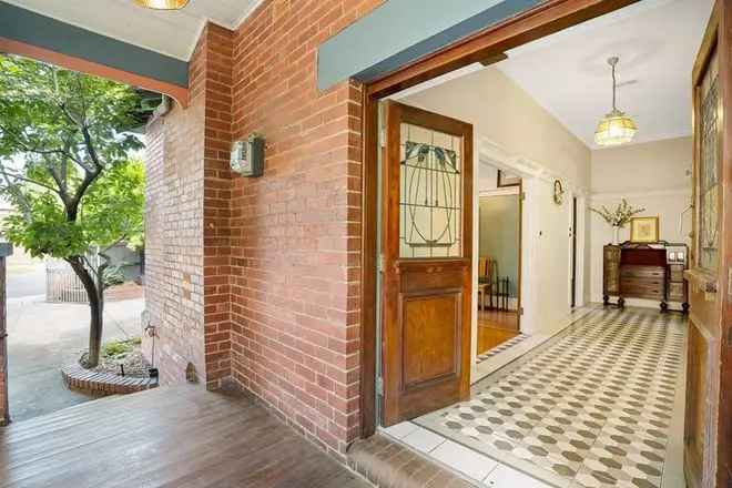 House For Sale in Melbourne, Victoria