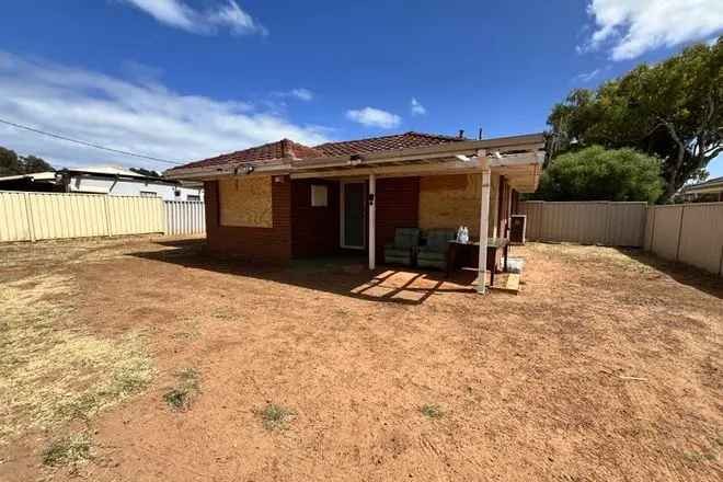 House For Sale in Geraldton, Western Australia