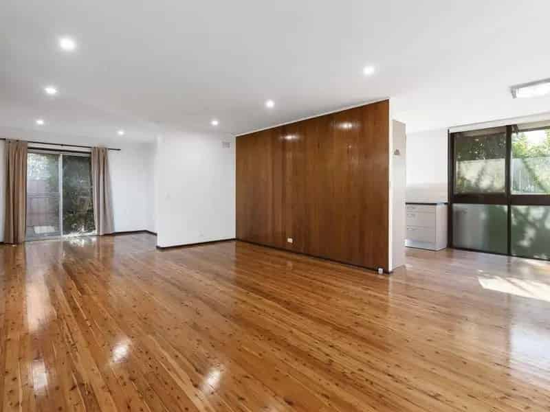 Lease Single Level Home in Hornsby NSW with Four Bedrooms