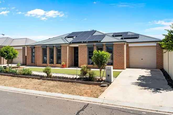 Modern 3 Bed 2 Living Room Home in Munno Para West