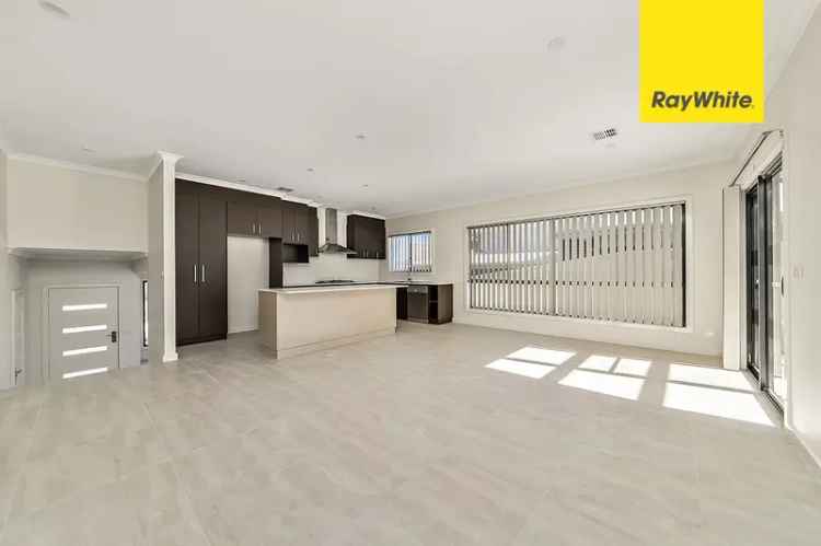 Modern 5-Bedroom Home in Ngunnawal