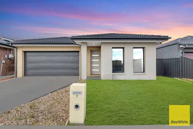 A Gem in Prime Tarneit Location!!