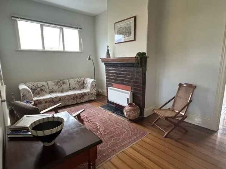 Three Bedroom House in Battery Point