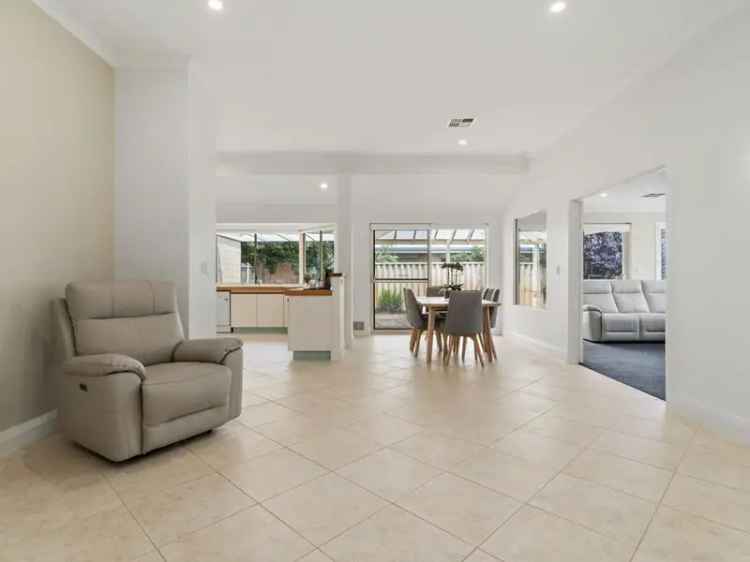 House For Sale in City of Gosnells, Western Australia