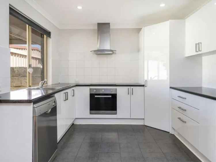 House For Sale in Mandurah, Western Australia