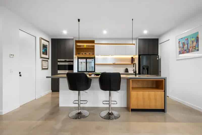 Exclusive Elegance in Charlemont