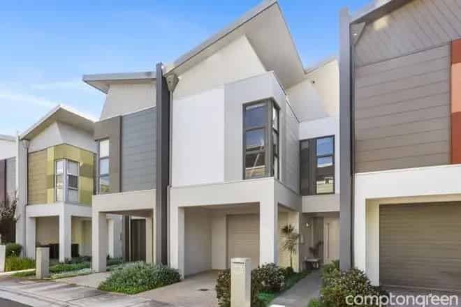 House For Rent , 13, Sunset Drive, Melbourne, Victoria