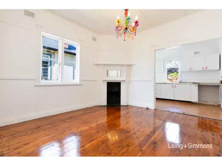 Two Bedroom Home In The Heart Of Parramatta