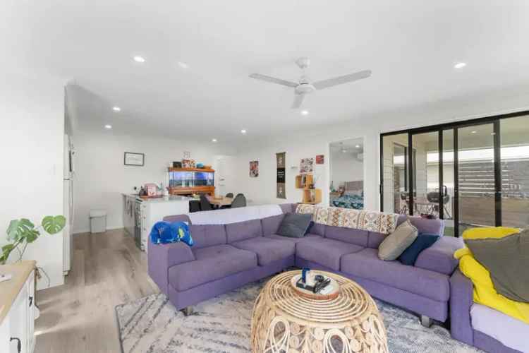 Spacious Family Home Redbank Plains Modern Luxury