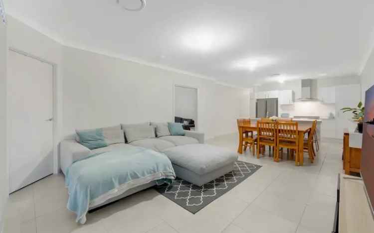 Beautiful Oran Park Home Four Bedrooms Modern Design