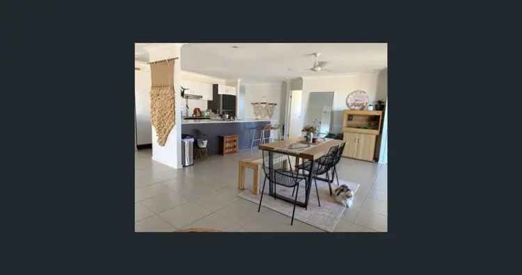 4 Bed 2 Bath Modern Brick Home Gracemere