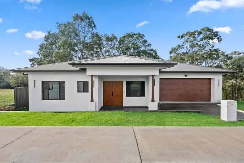 House For Sale - 72 Voyager Street, Wadalba NSW 2259