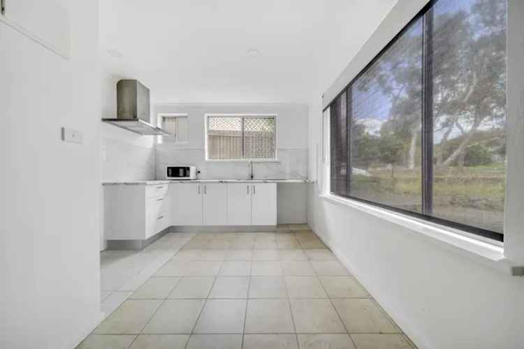 Apartment For Rent in District of Weston Creek, Australian Capital Territory