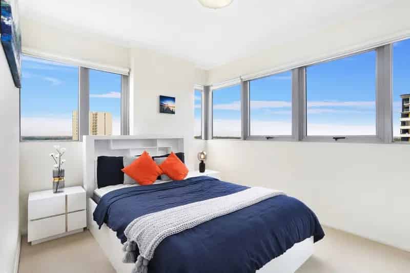 Superb 180-Degree View Apartment on the Executive Floor