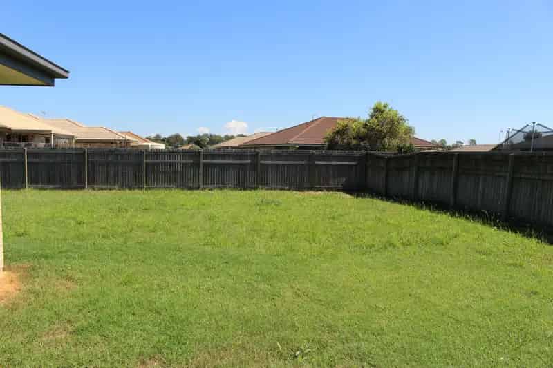 Ideal Investment in the Heart of Lowood!!