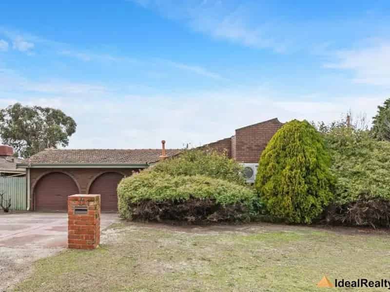 House For Sale , 32, Redoubt Road, City of Canning, Western Australia