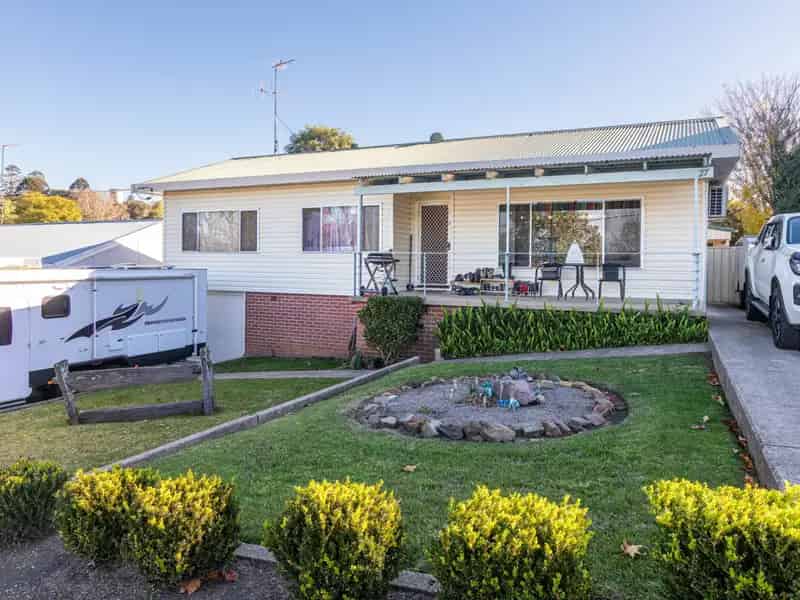 House For Sale , 27, Gordon Street, Bega, New South Wales