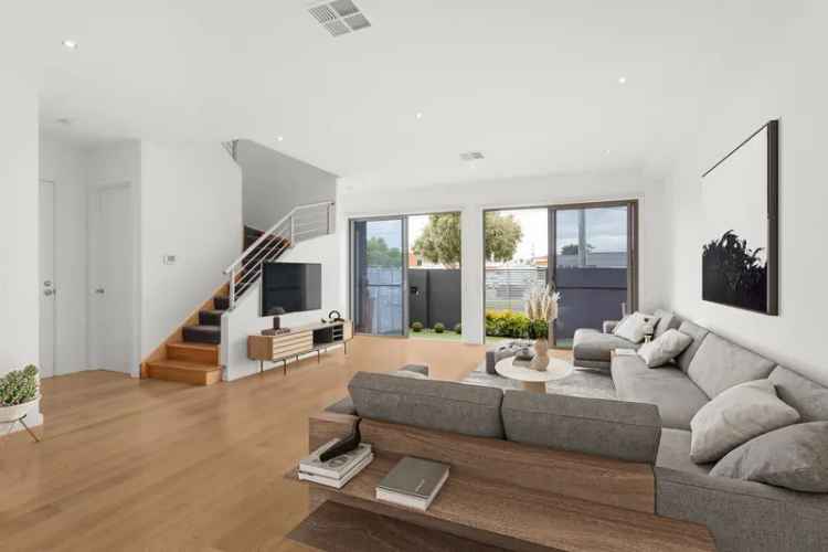 Stylish Contemporary Living