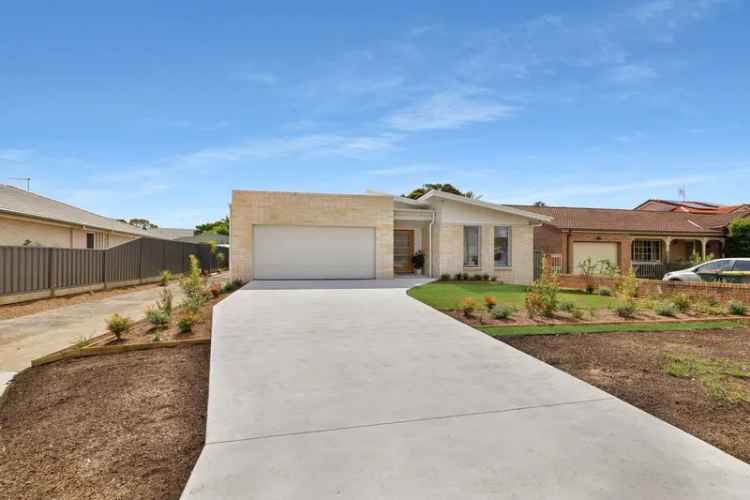 Brand new single level home 300m to Culburra Beach