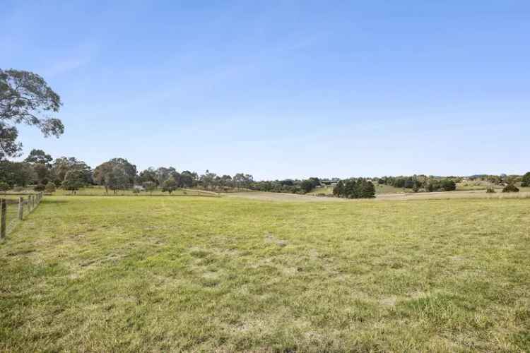 Land For Sale in Clunes, Victoria