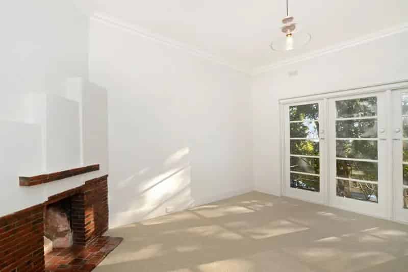 Buy apartment in Melbourne with modern kitchen and secure parking