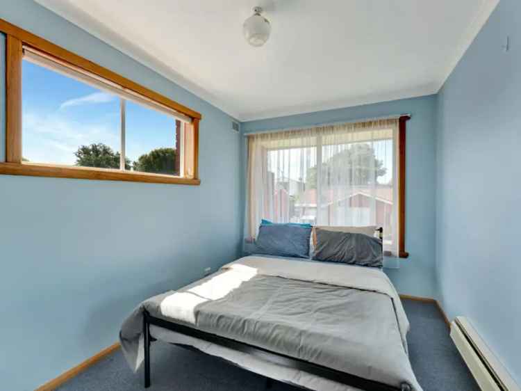 Buy unit in Victoria Parade with two bedrooms and low maintenance living