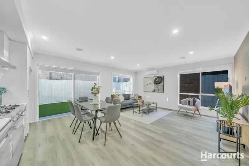 Brand New & Ready to move in!