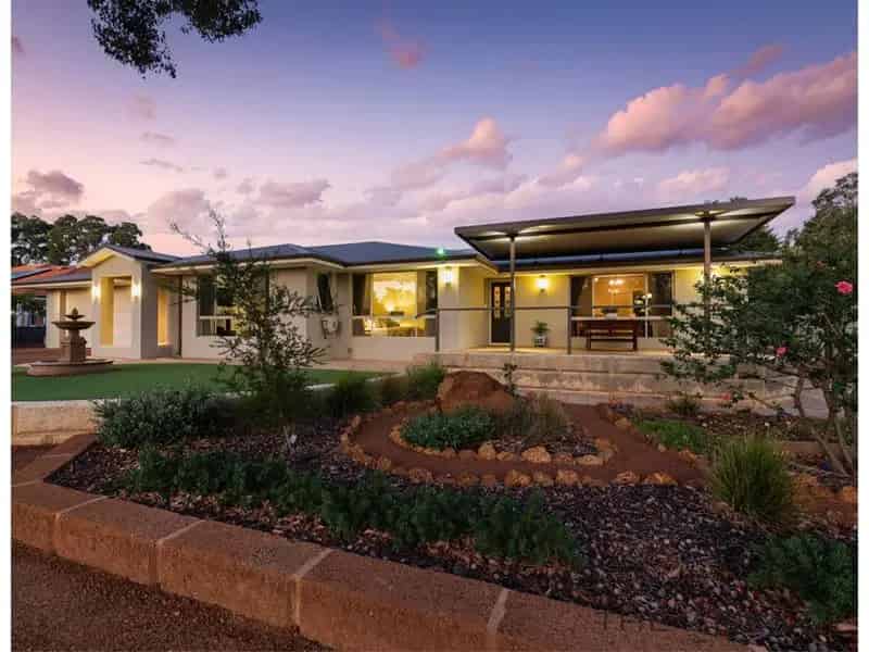 House For Sale , City Of Kalamunda, Western Australia