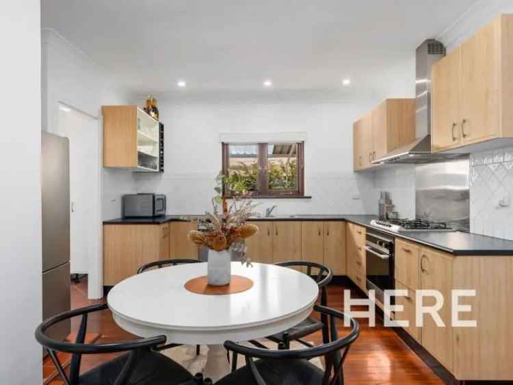 Mount Hawthorn Homely Charm Double Carport Near Lake Monger