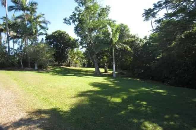 Land For Sale , Flying Fish Point, Queensland