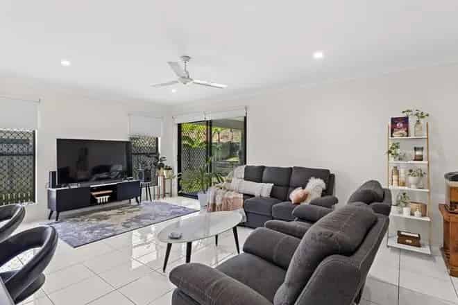 House For Sale , Cannonvale, Queensland