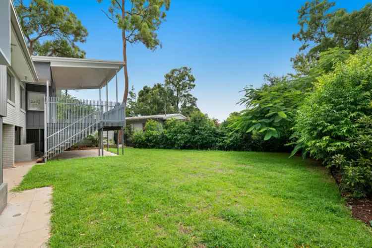 Stunning Renovated Family Home in Tarragindi