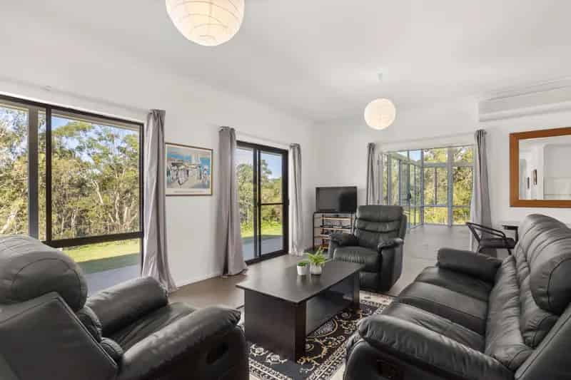 Escape to the Countryside - A Private Retreat at 2438 The Bucketts Way, Belbora