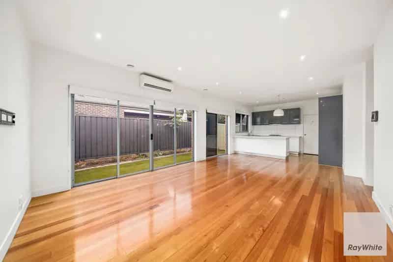 Comfort, Convenience & Low-Maintenance Living in Sunshine West